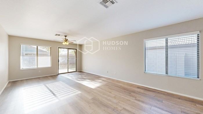 39907 N Fazio Ln - Photo 7 of 29