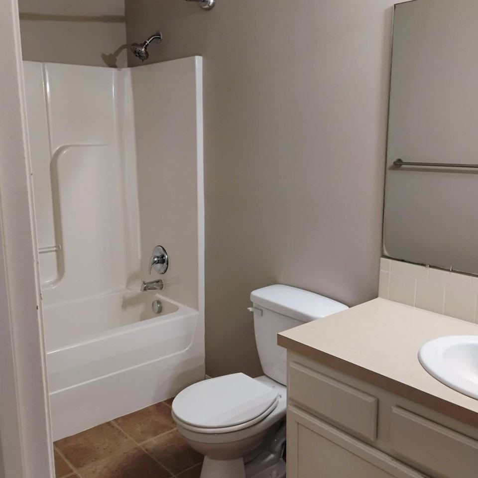 1818 N Nickelton Ct - Photo 7 of 34