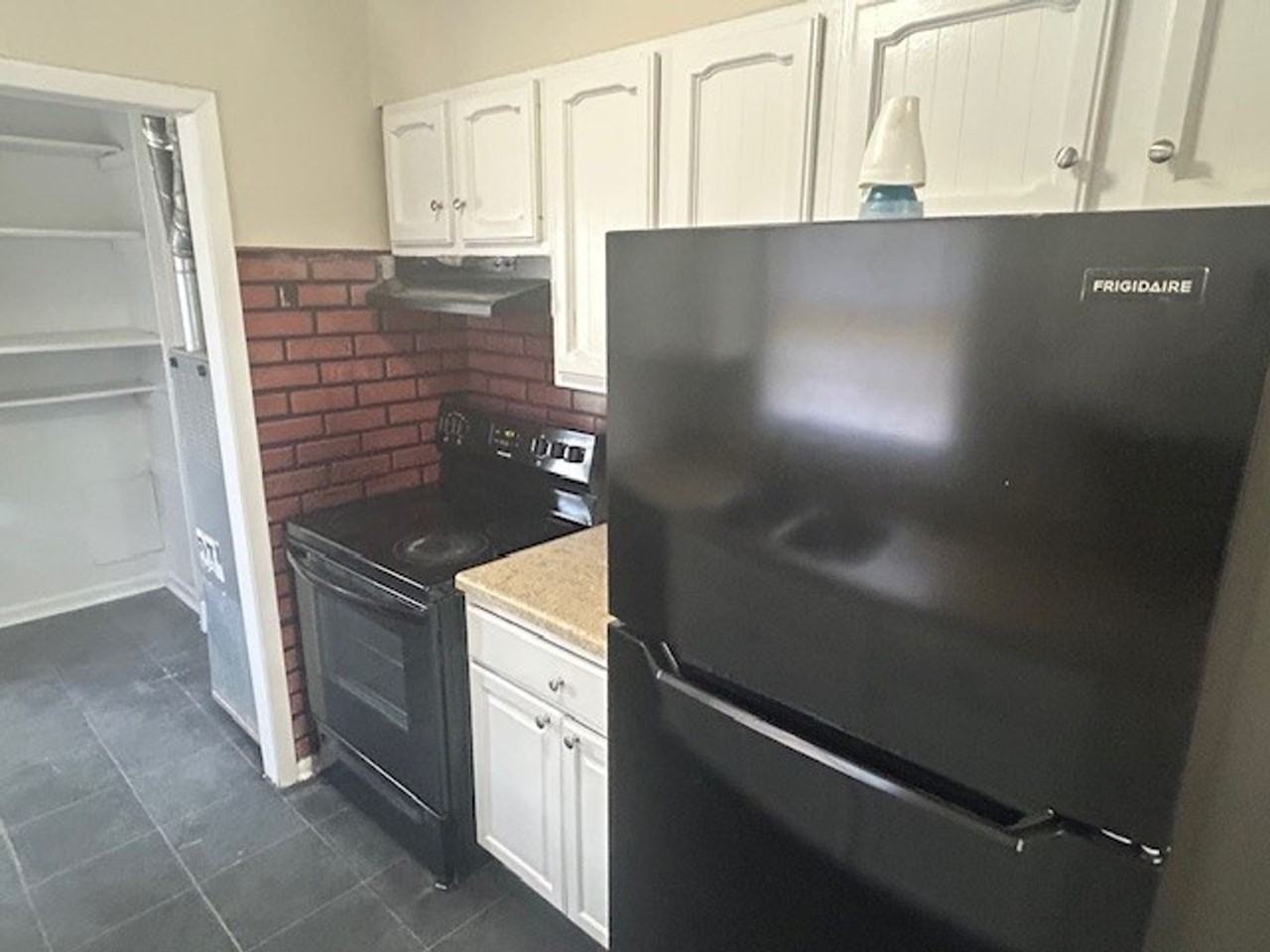 2738 S Minnesota Ave - Photo 3 of 17