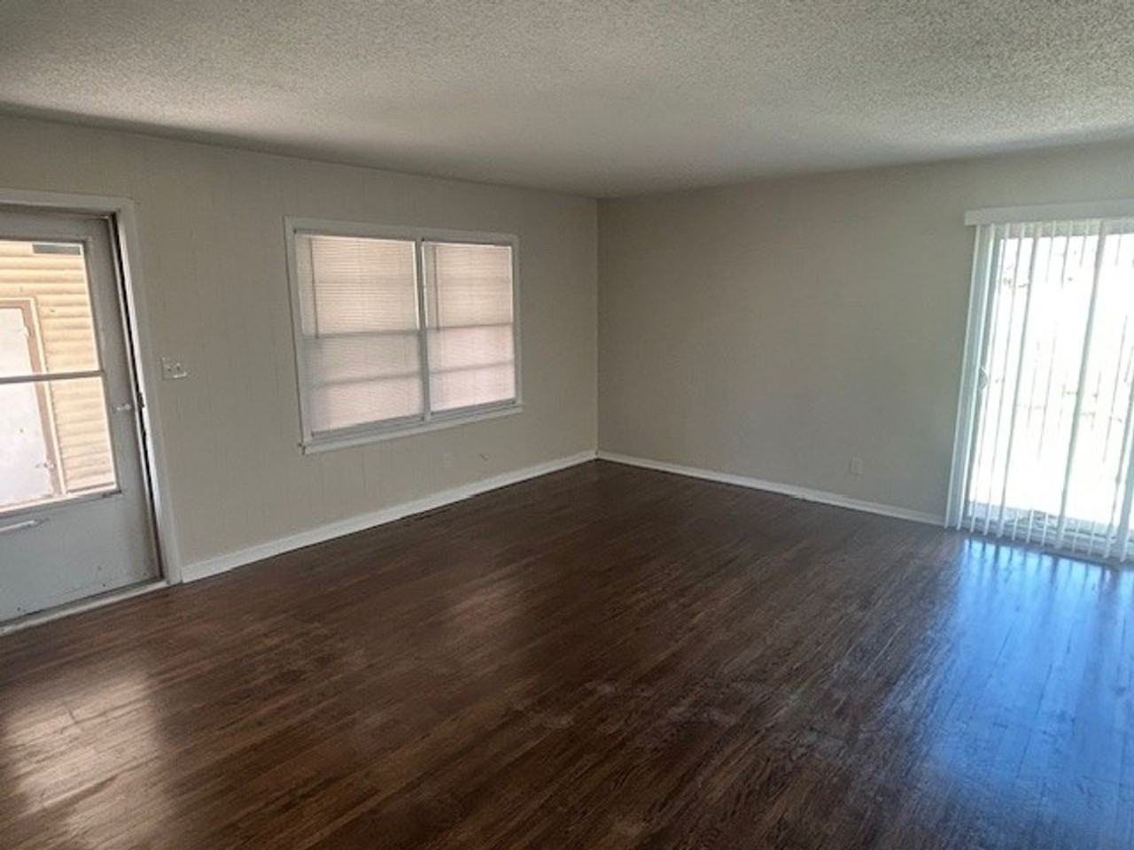 2738 S Minnesota Ave - Photo 5 of 17