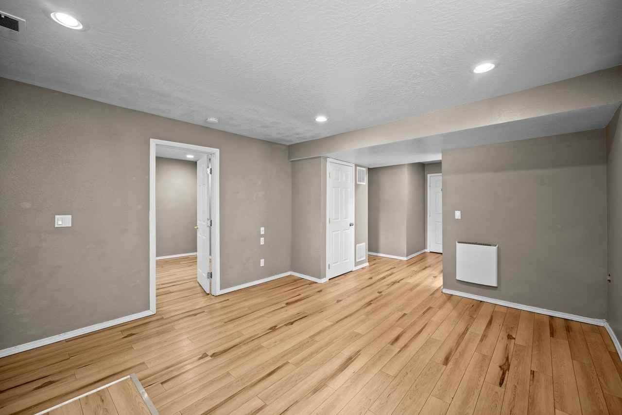 1022 E 12th Ave - Photo 5 of 13