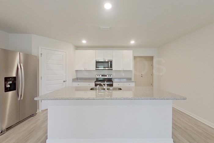 409 Monarch Ln - Photo 6 of 22