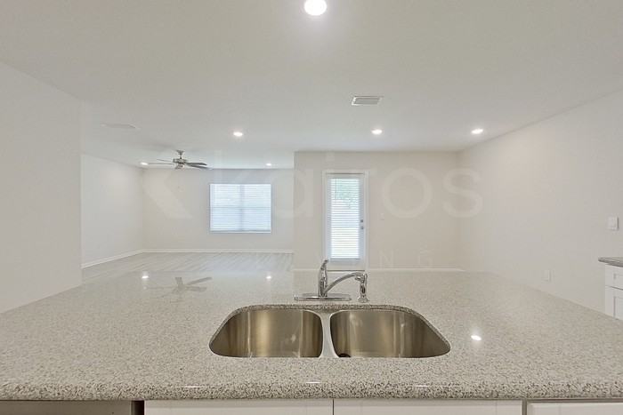 409 Monarch Ln - Photo 7 of 22
