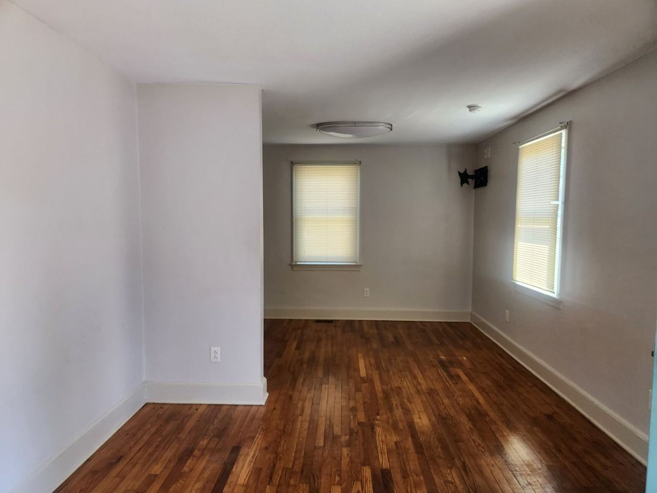 2913 English Ave - Photo 4 of 4