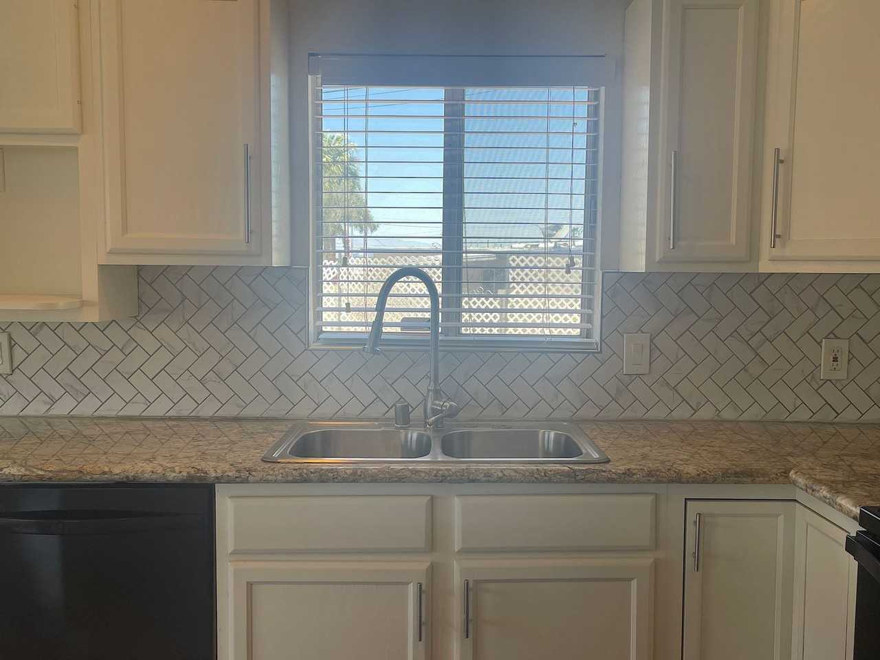102 Copper St - Photo 5 of 50