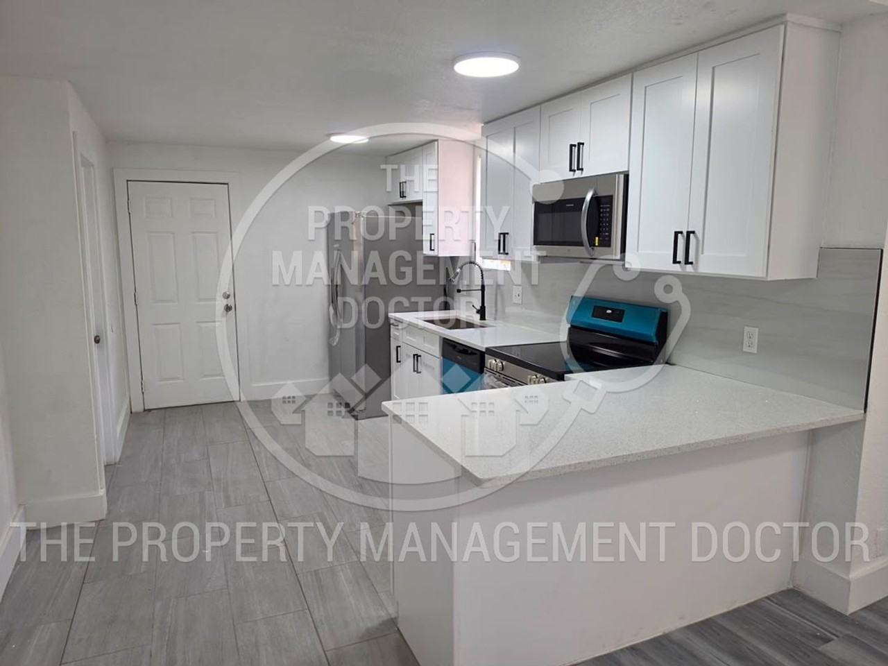 4105 N 29th St - Photo 2 of 12