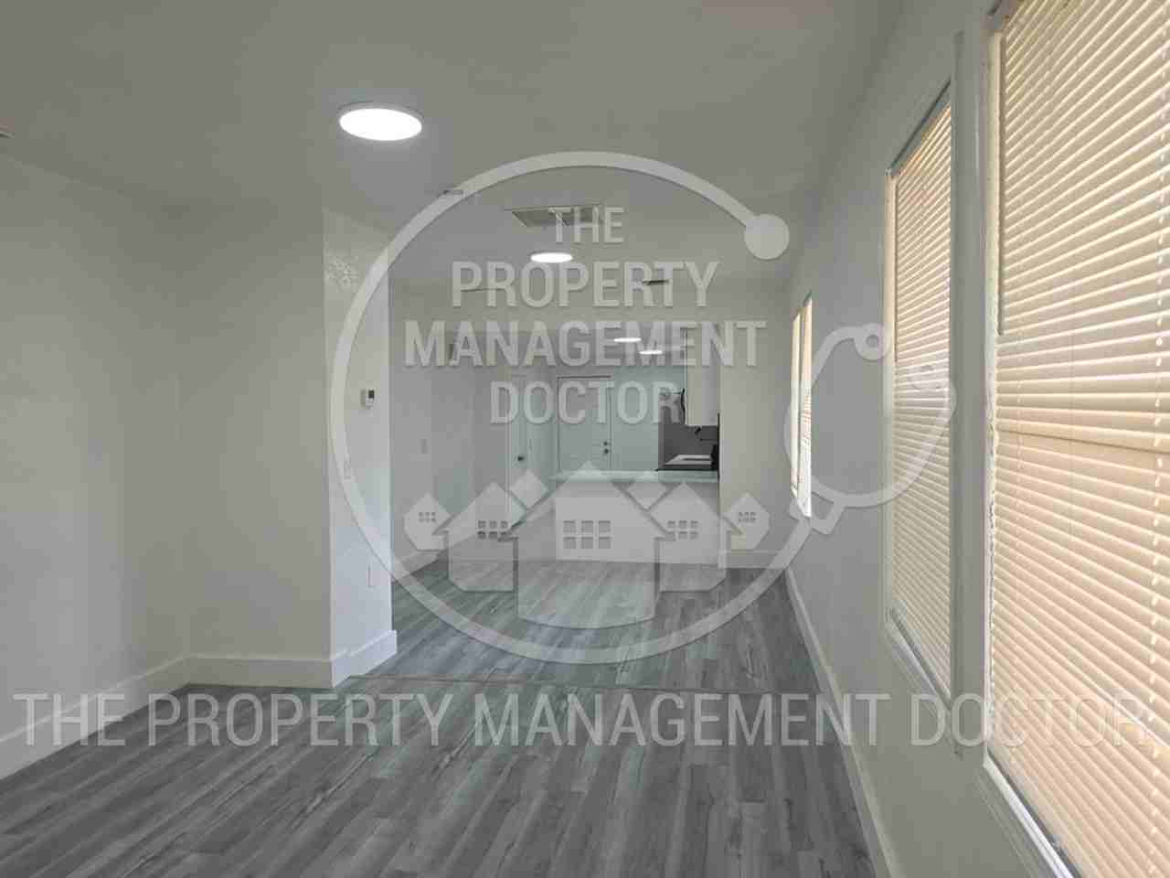 4105 N 29th St - Photo 5 of 12