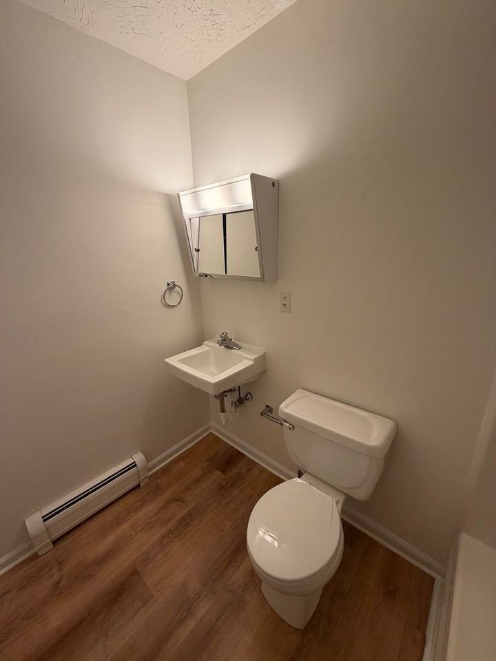 279 Ethan Allen Ave - Photo 5 of 6