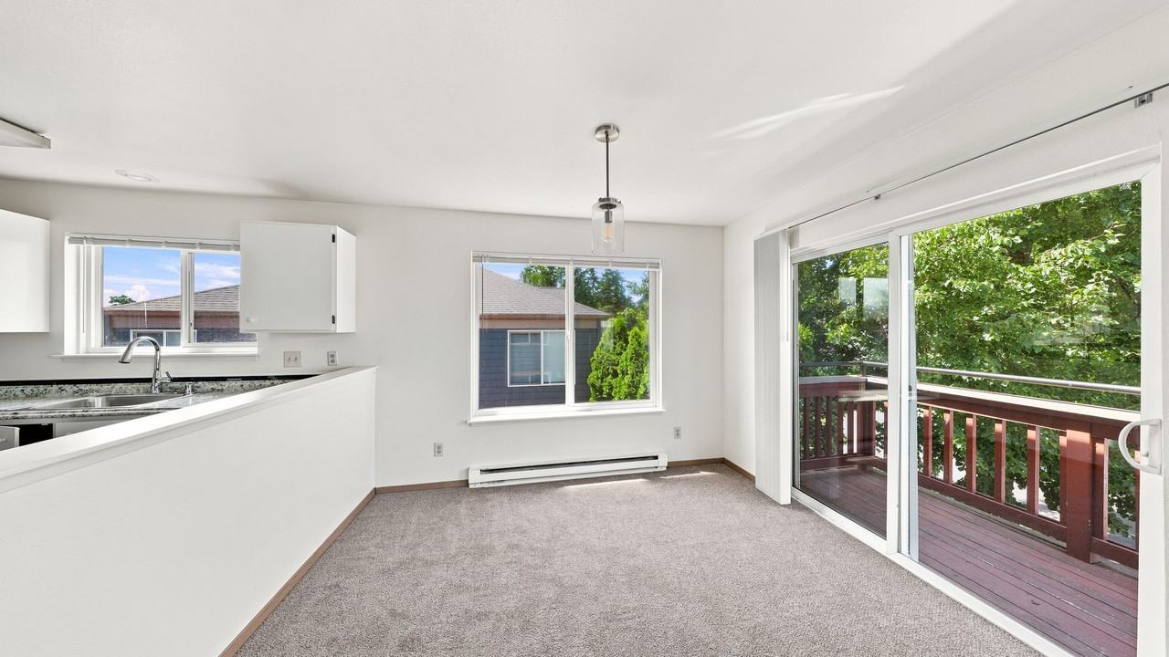 441 Ne Kettle St #B101 - Photo 2 of 7