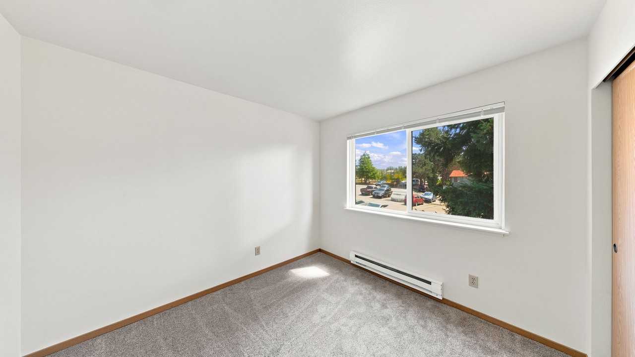 441 Ne Kettle St #B101 - Photo 6 of 7