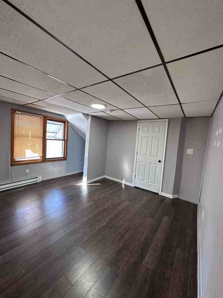 606 W Main St - Photo 2 of 7
