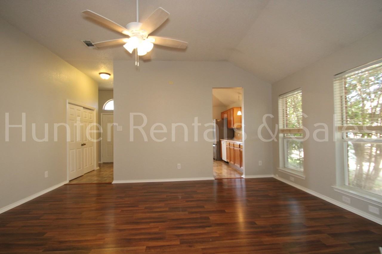 4307 Frontier Trl - Photo 4 of 22