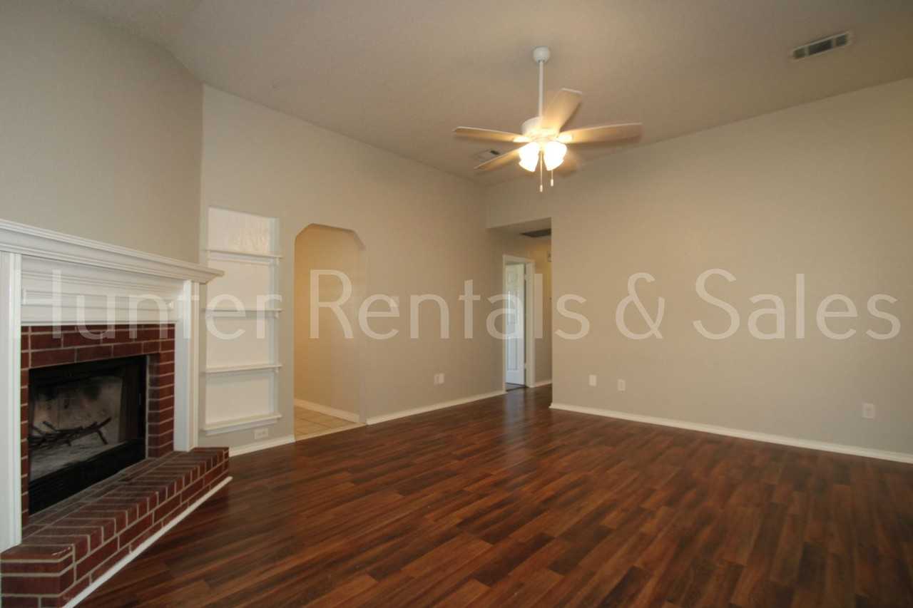 4307 Frontier Trl - Photo 6 of 22