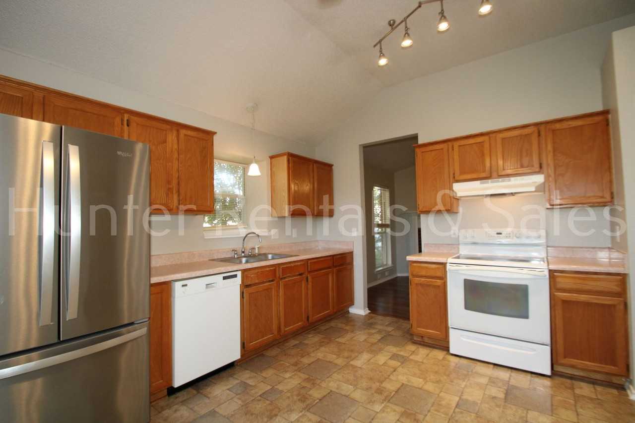 4307 Frontier Trl - Photo 7 of 22