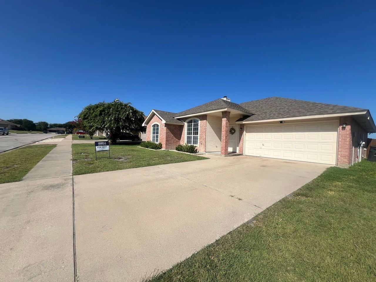 3701 Foxglove Ln - Photo 2 of 2