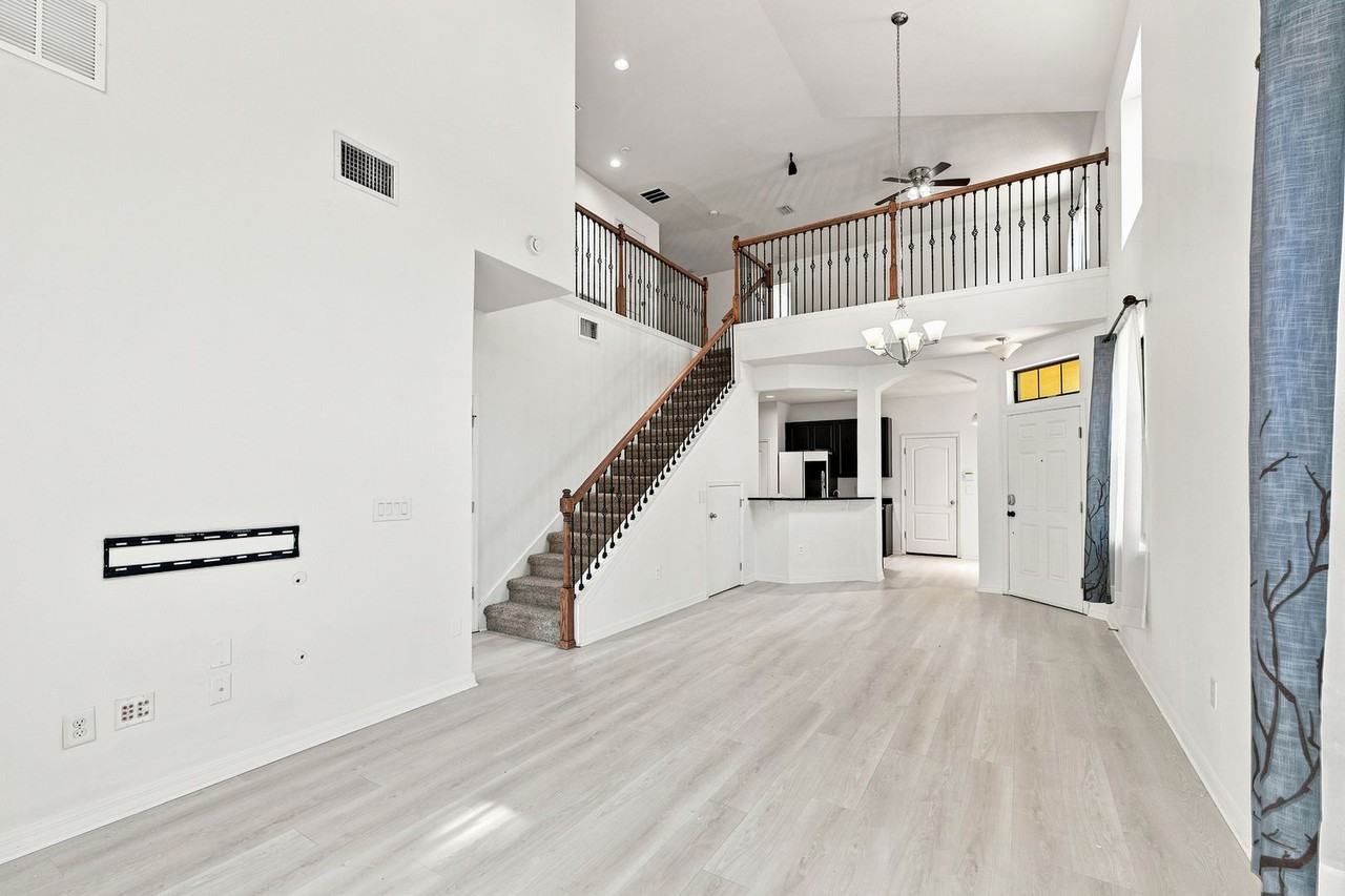 5156 Bay Isle Cir - Photo 4 of 42