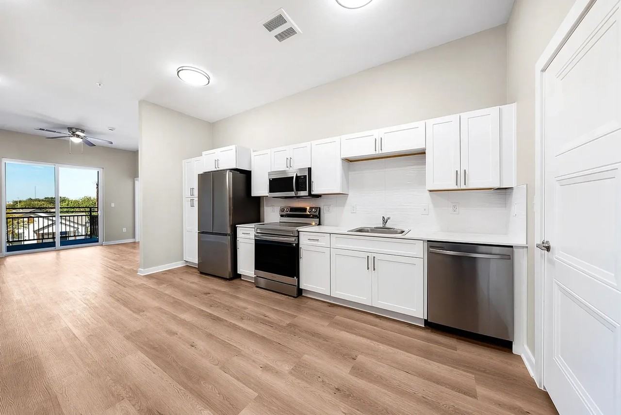 Oasis Vista Apartments - Photo 6 of 12
