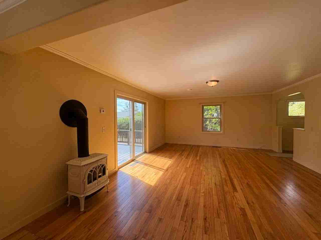 730 3rd Ave - Photo 4 of 28