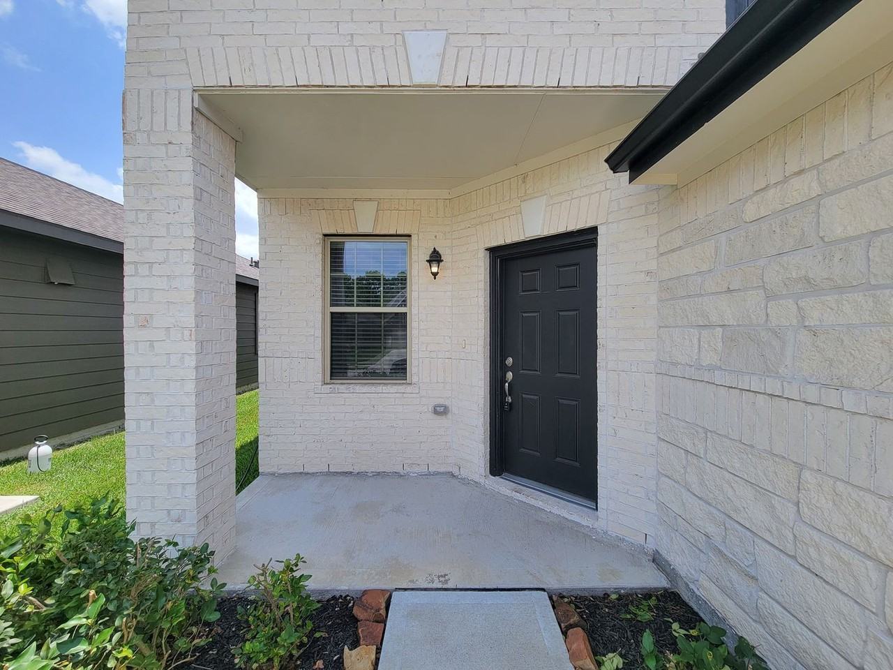 10423 Astor Point Trl - Photo 3 of 45