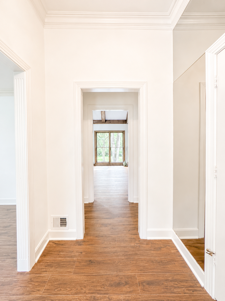9205 Whitegate Ct - Photo 3 of 48