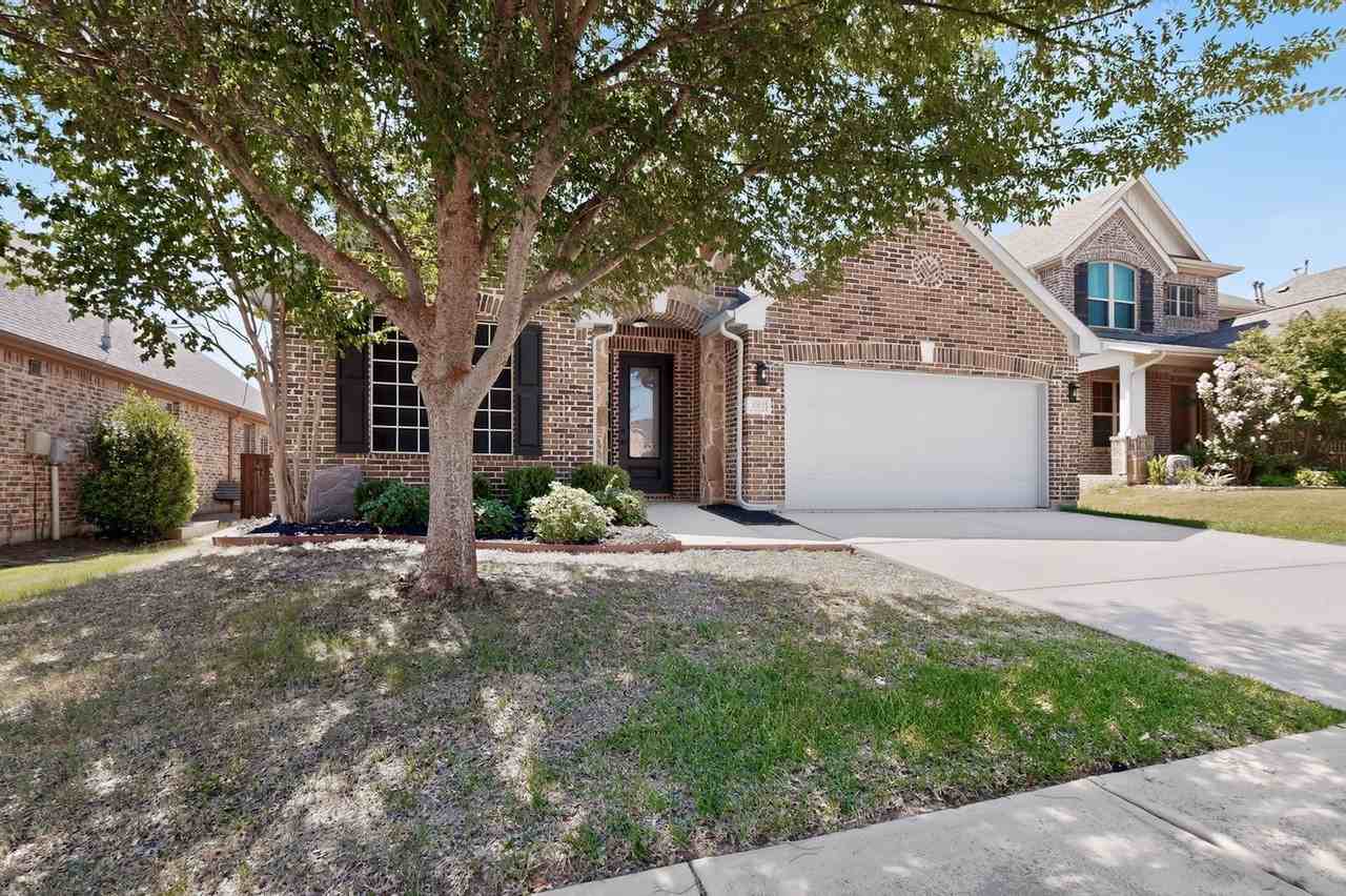 3312 Glen Crest Ln - Photo 3 of 48