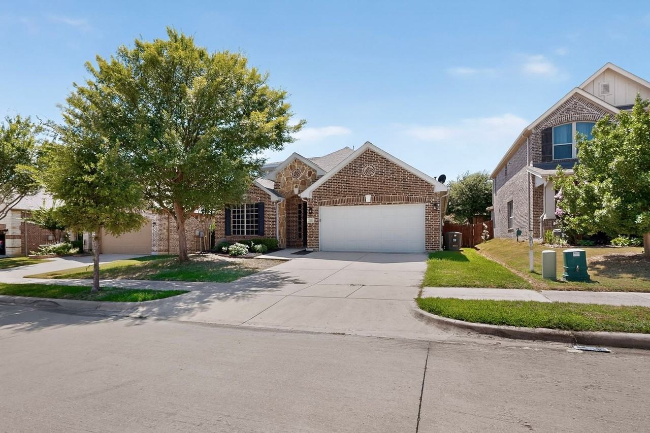 3312 Glen Crest Ln - Photo 4 of 48