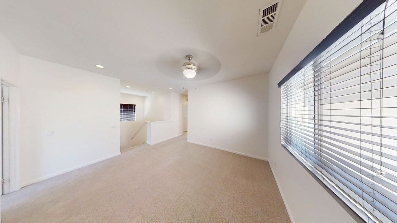 33767 King Dr - Photo 6 of 11
