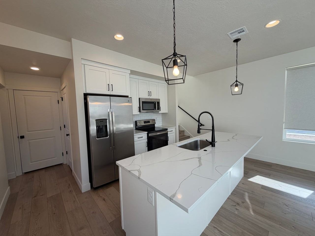 5515 S Carnelian Pkwy - Photo 3 of 29