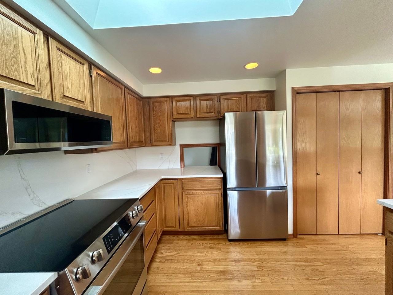 12371 Rainier Dr - Photo 4 of 31