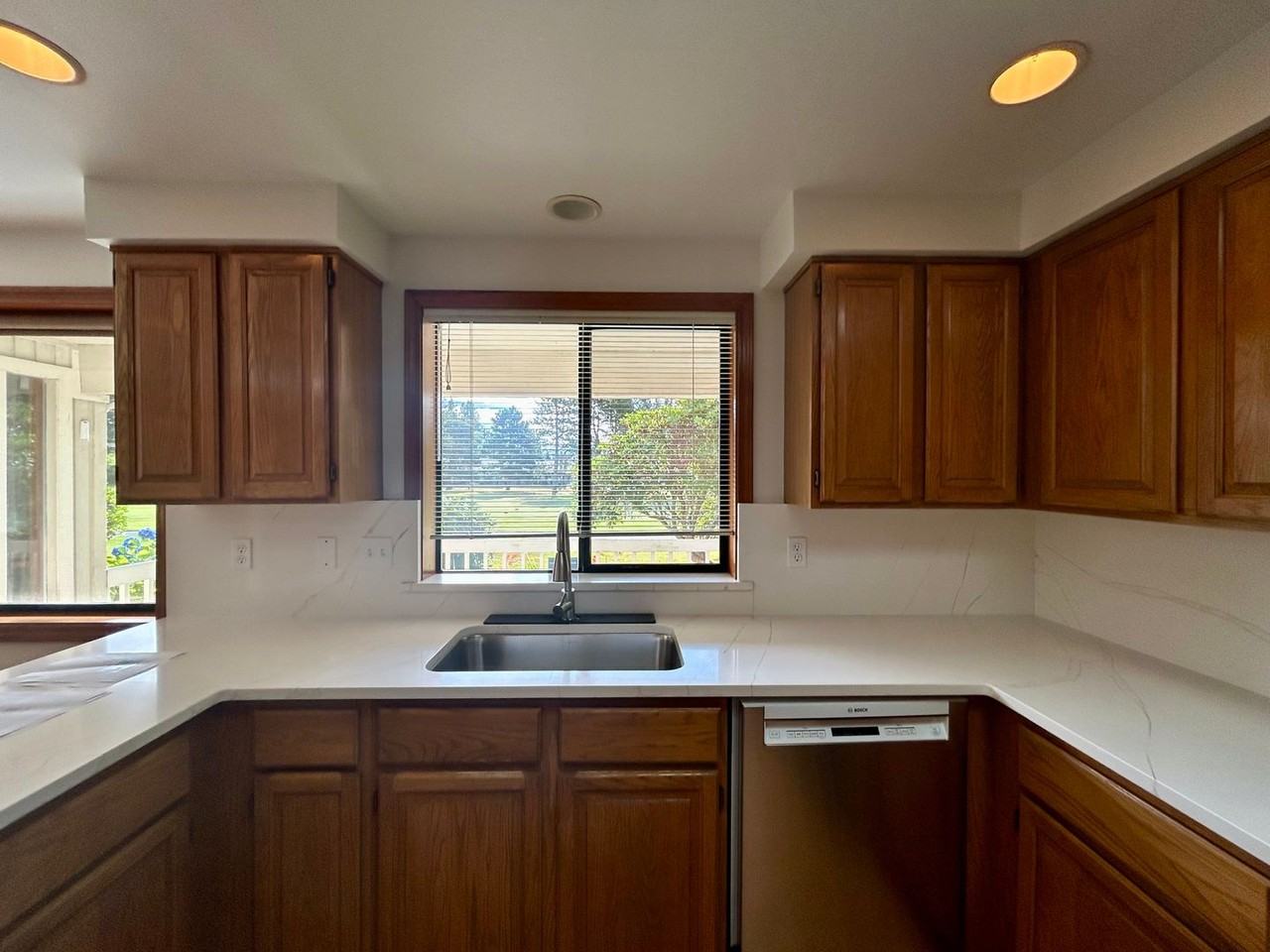 12371 Rainier Dr - Photo 7 of 31