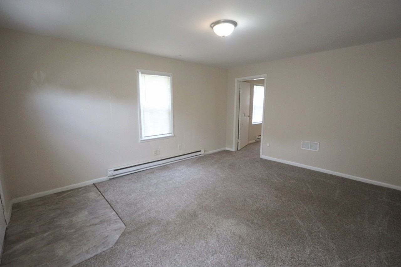 907 N 2nd Ave - Photo 4 of 16