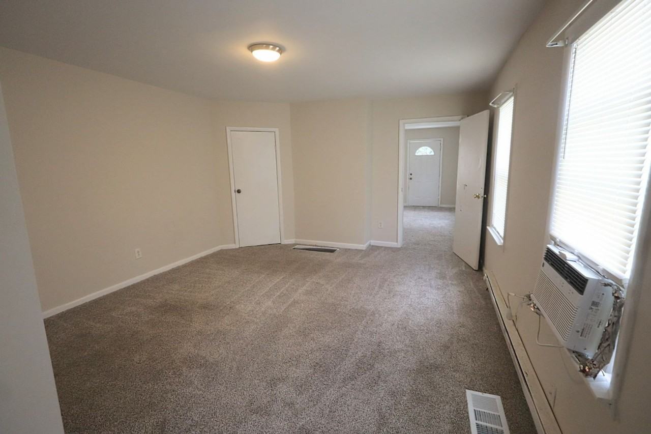 907 N 2nd Ave - Photo 7 of 16
