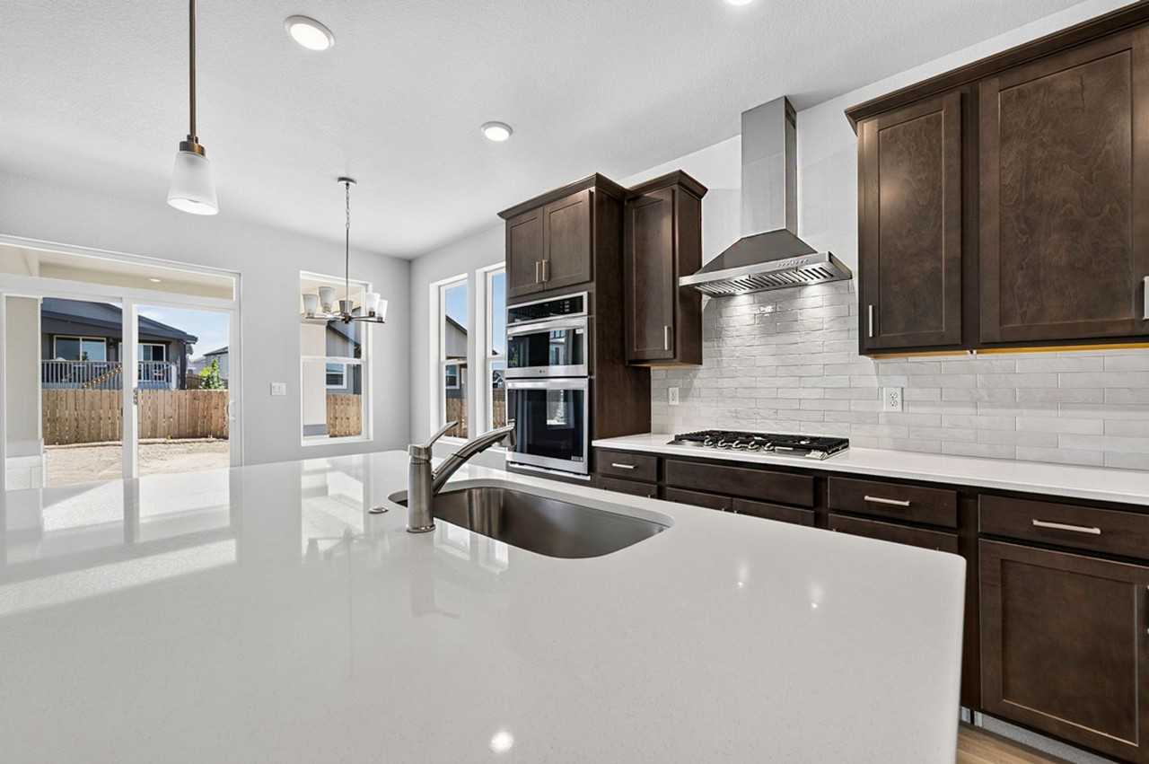10207 Waterton Canyon Way - Photo 4 of 50