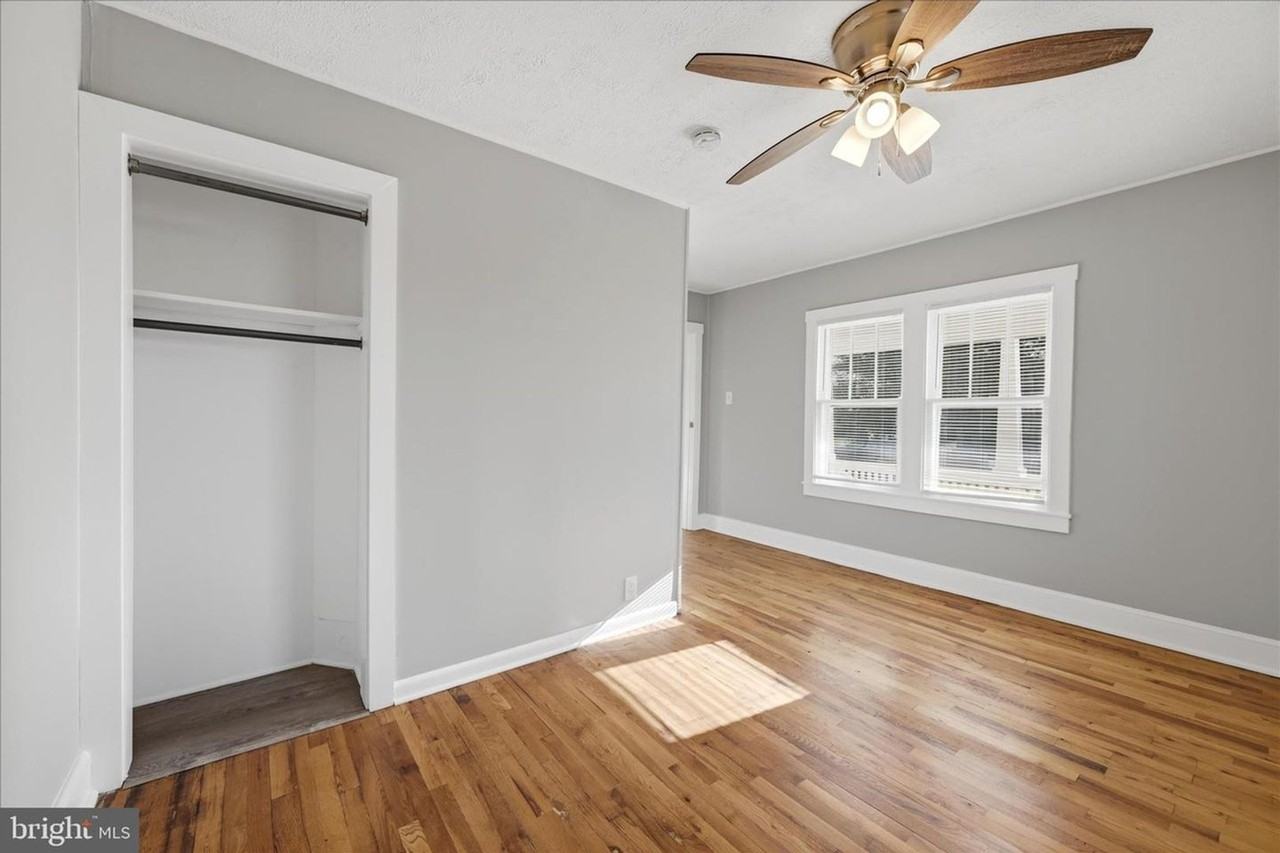 155 Royal Ave - Photo 6 of 14