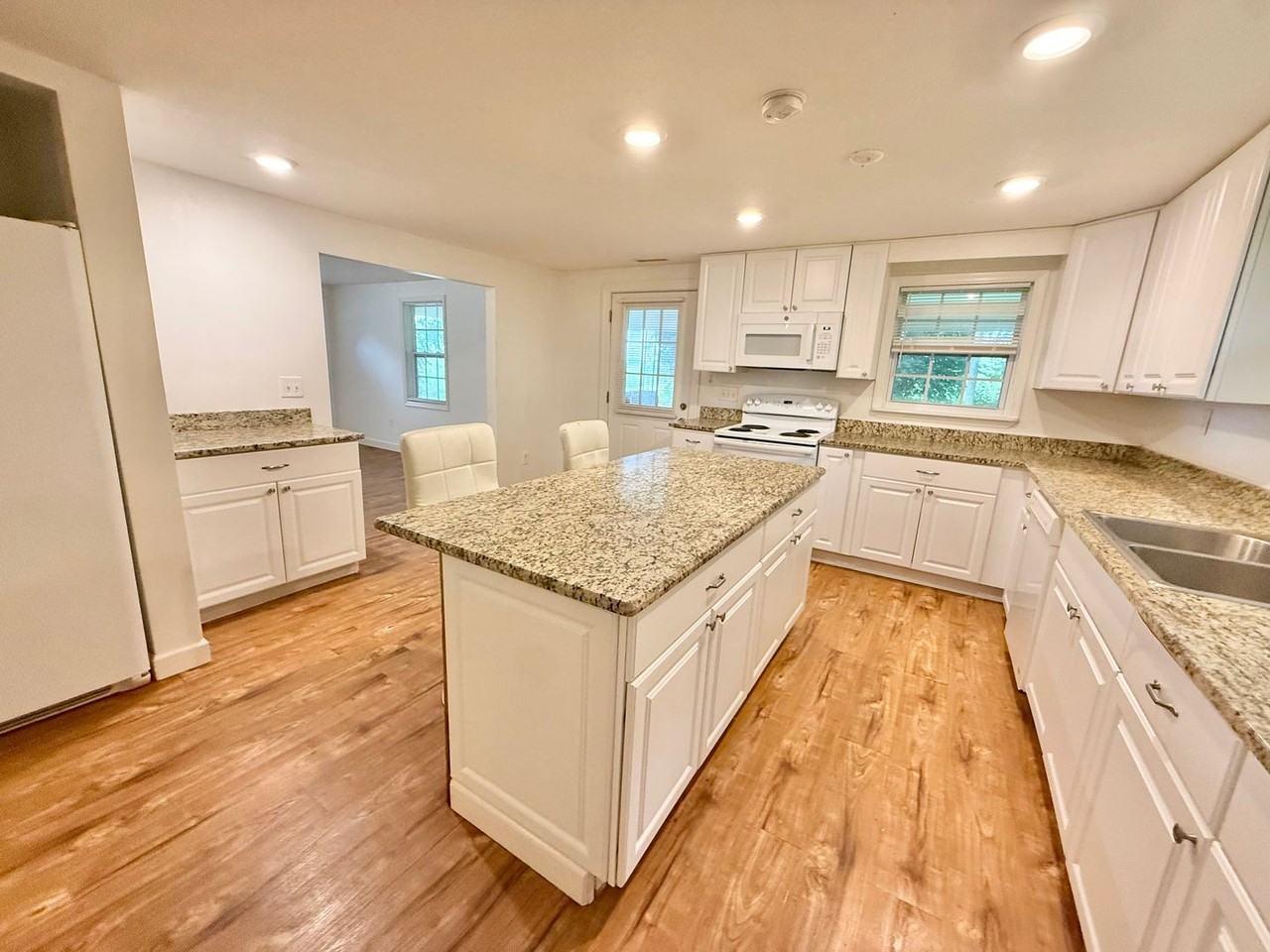 5222 Old Niles Ferry Rd - Photo 3 of 23