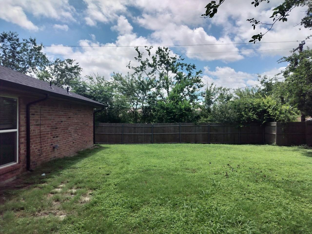 6300 Mark Ct - Photo 3 of 13
