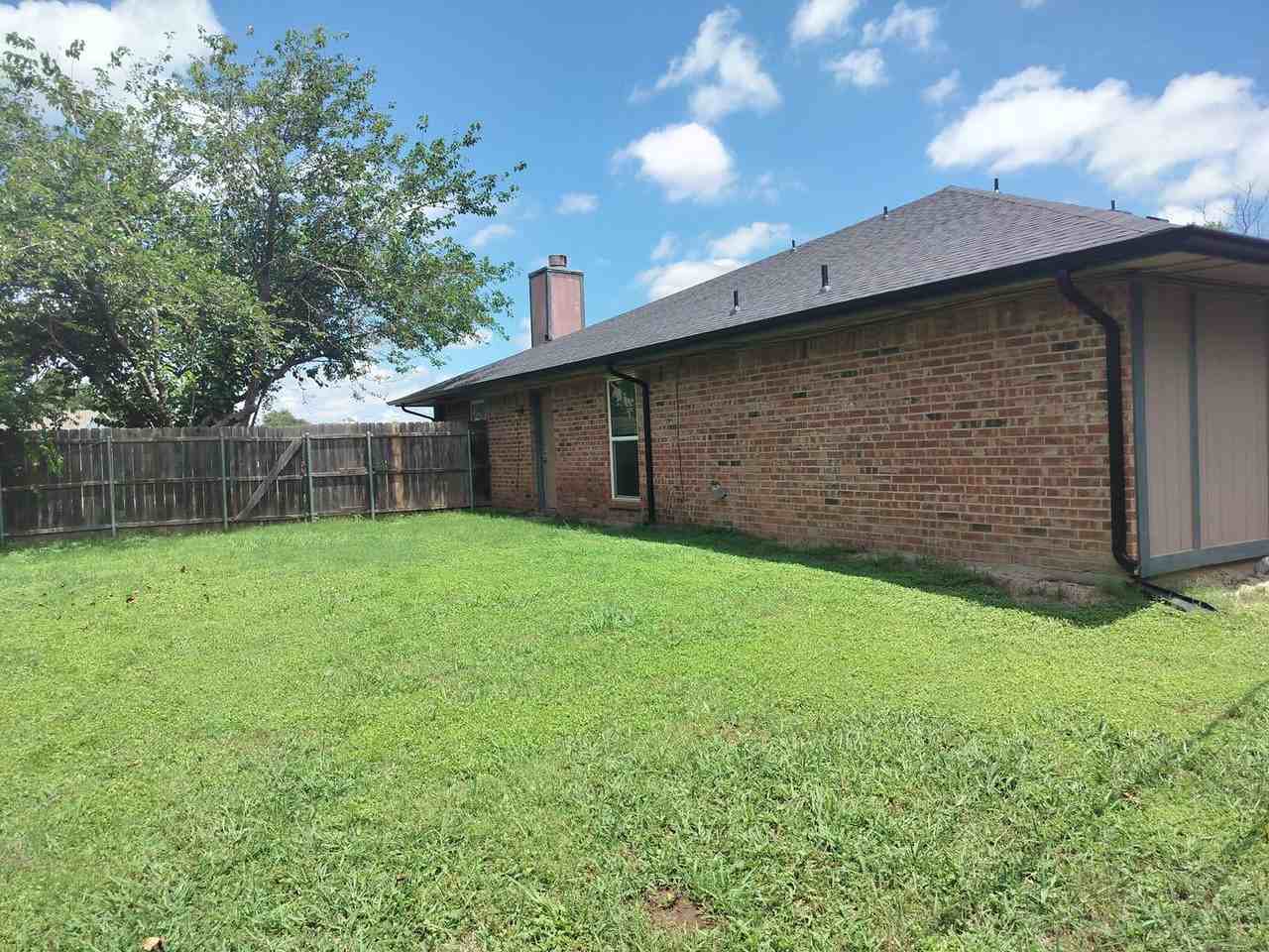 6300 Mark Ct - Photo 4 of 13