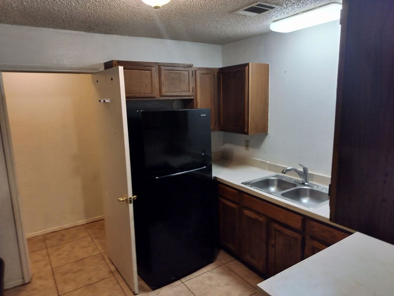 6300 Mark Ct - Photo 6 of 13