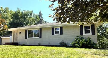 featured image of 6907 Berkshire Ln N
