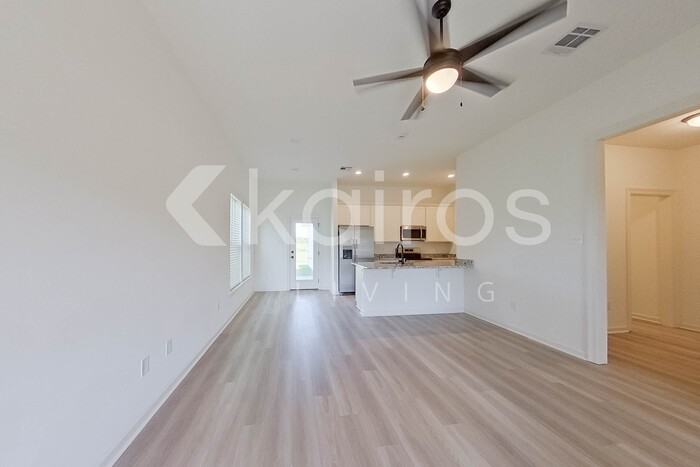 215 Peppercorn Way - Photo 5 of 29