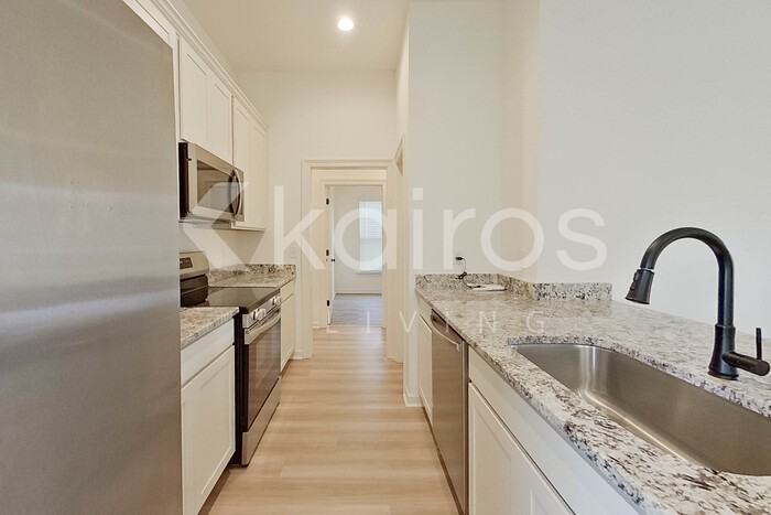 215 Peppercorn Way - Photo 7 of 29
