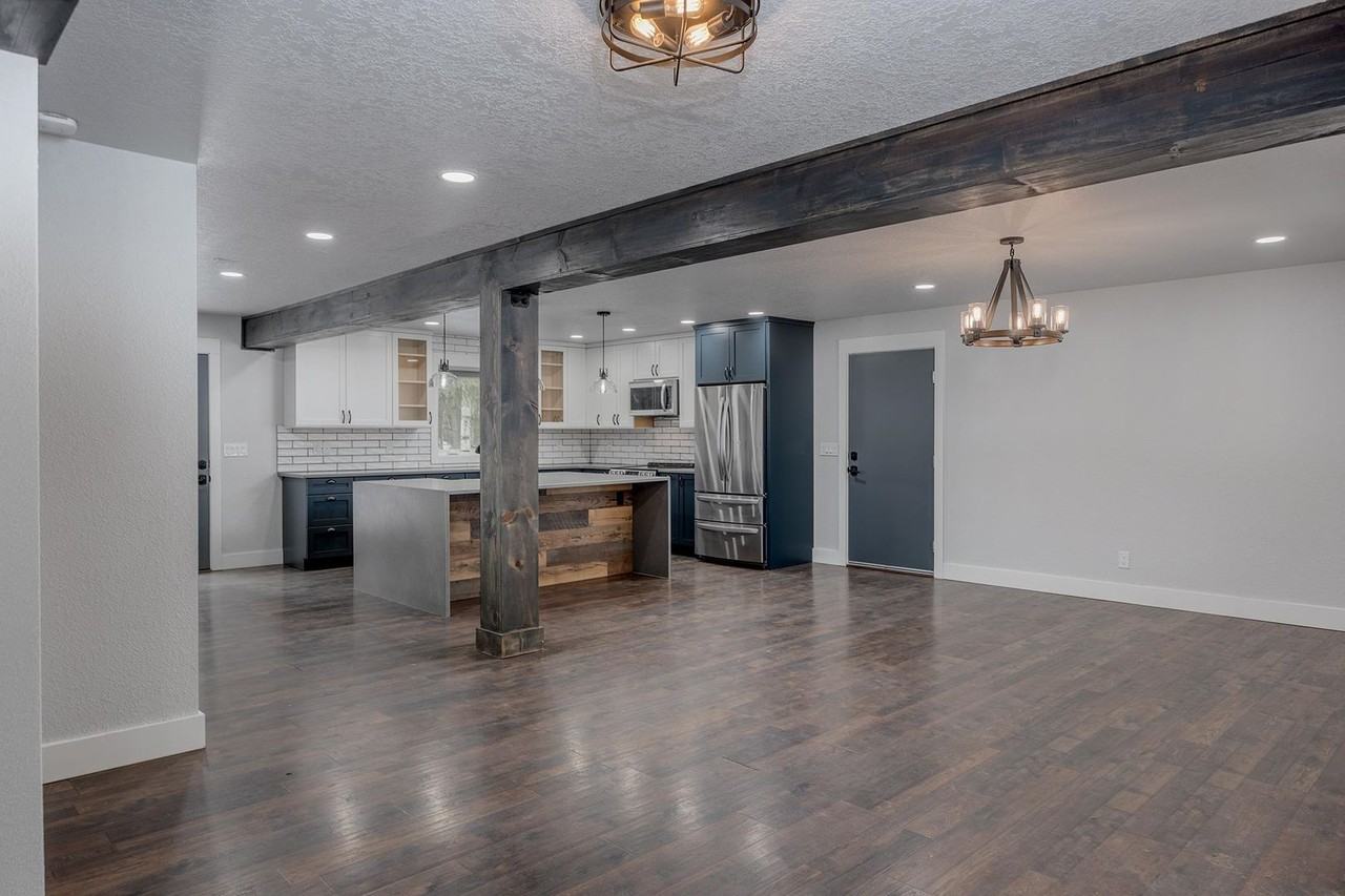 1157 Acorn Cir - Photo 6 of 24