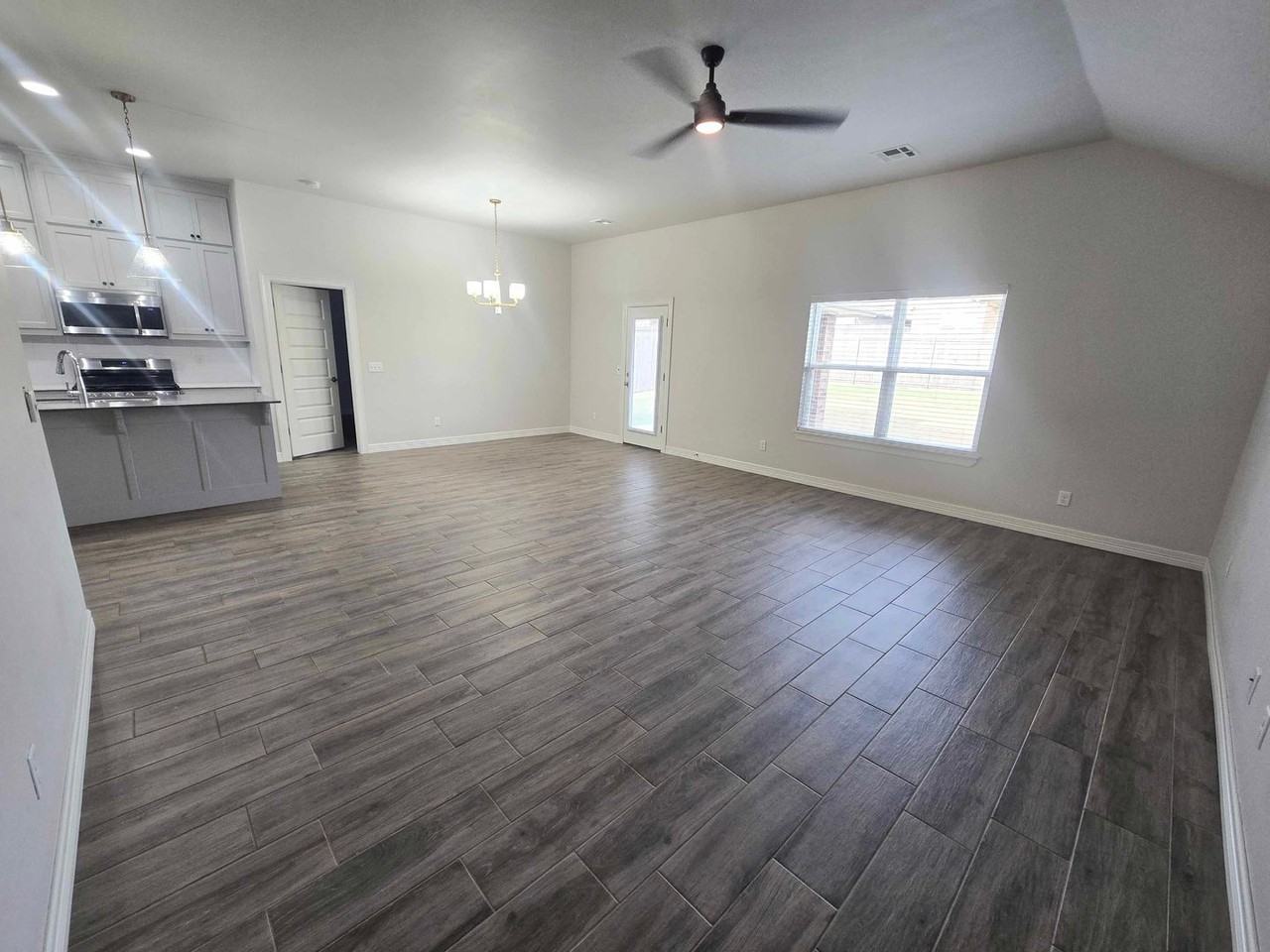 9221 Anaum Ln - Photo 3 of 21