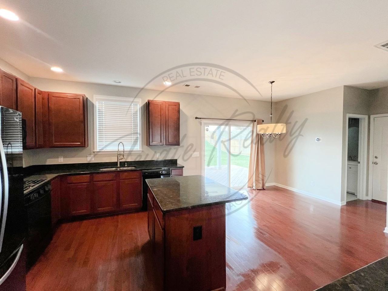 1676 Stonewater Dr - Photo 3 of 13
