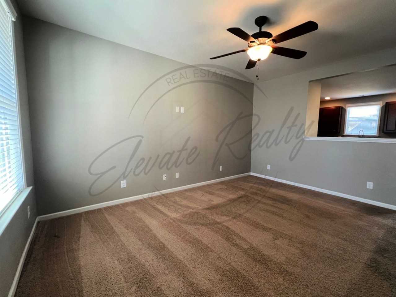 1676 Stonewater Dr - Photo 4 of 13