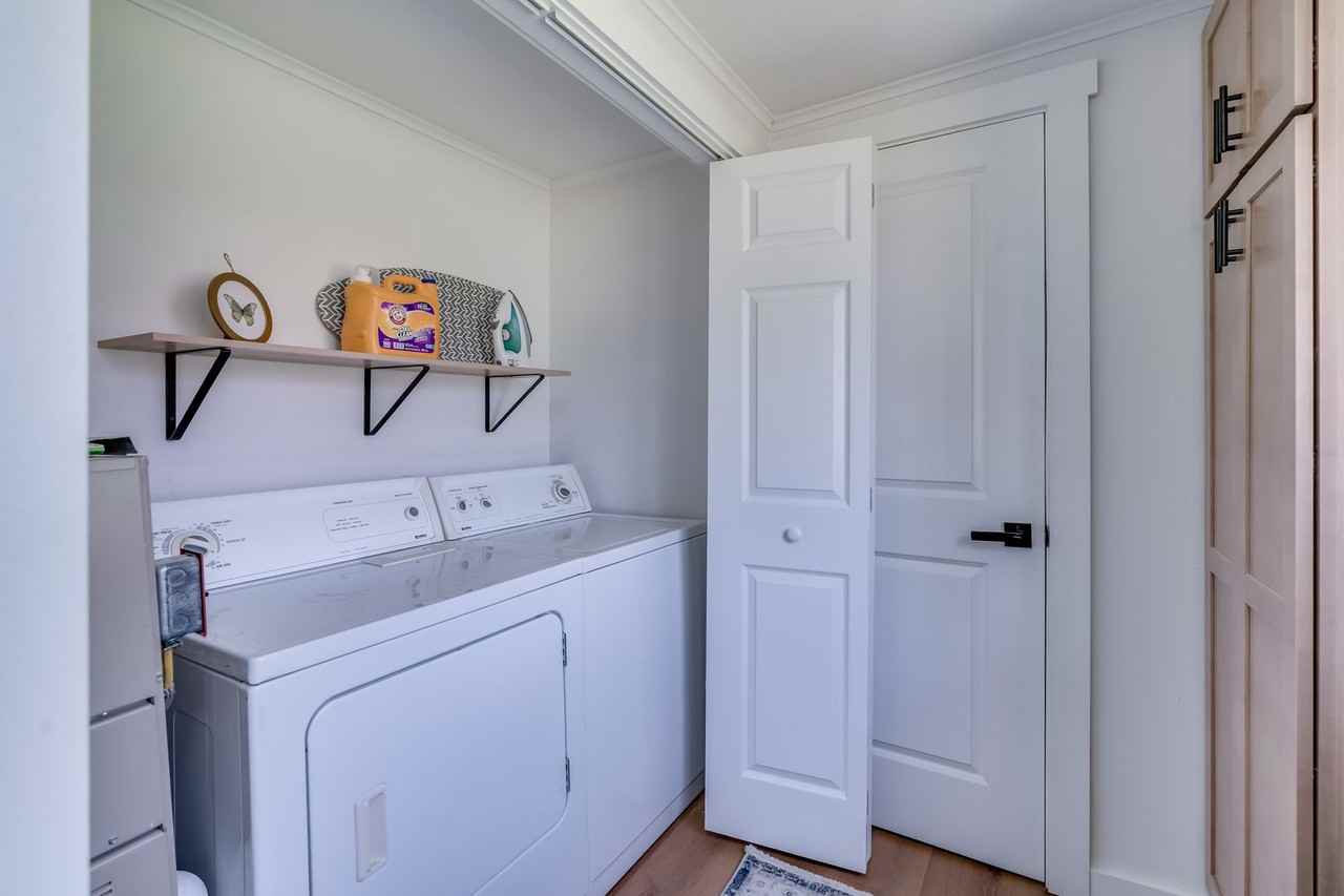 105 Brown Shores Rd - Photo 3 of 50