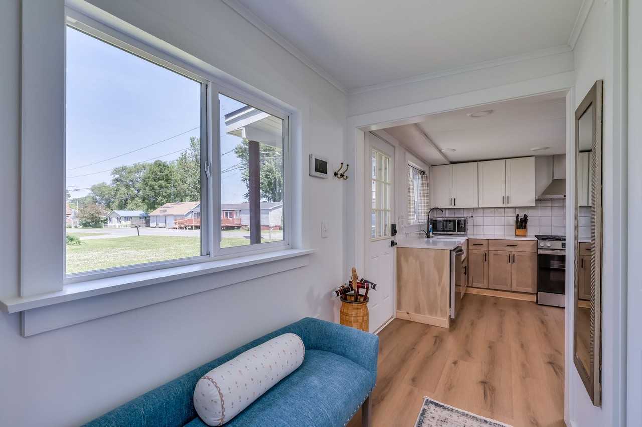 105 Brown Shores Rd - Photo 5 of 50