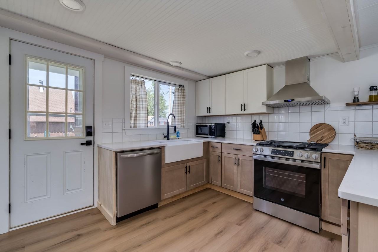 105 Brown Shores Rd - Photo 6 of 50