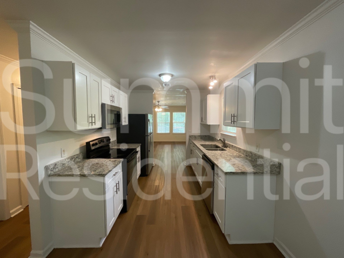 651 Langston Dr Sw - Photo 4 of 17