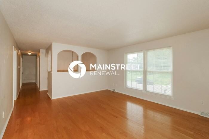 20104 E Millhaven St - Photo 4 of 19